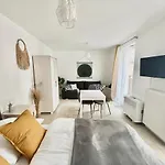 Munn 11 *